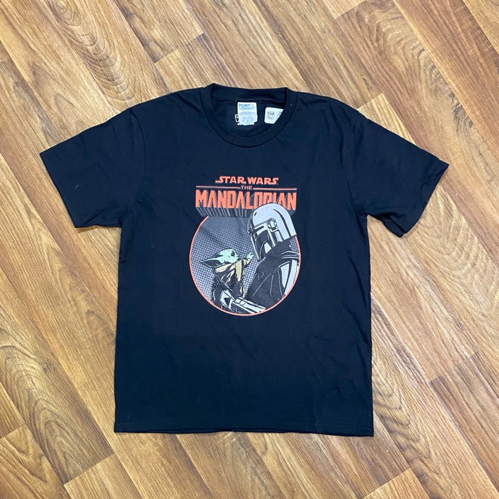Star Wars Mandalorian Shirt Youth Medium